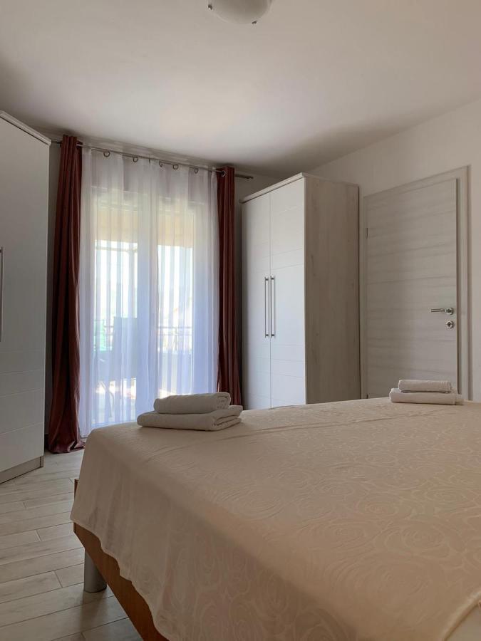Apartment Salov Trogir Extérieur photo